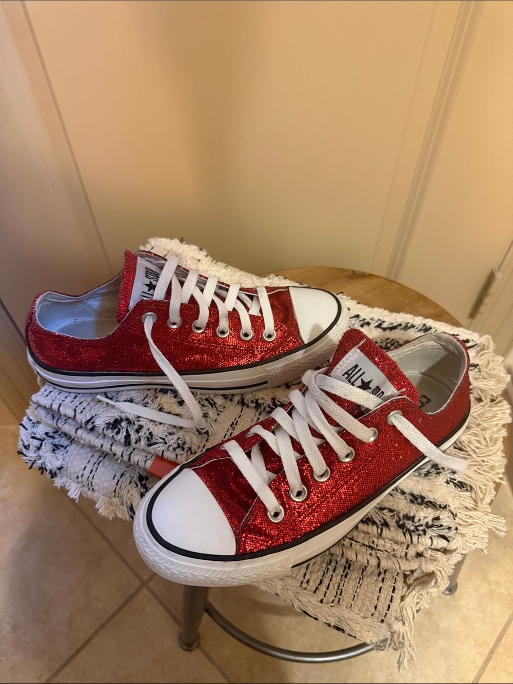 Converse Kids Glitter Low Top Sneakers in Red